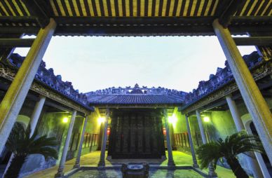 三等獎(jiǎng)-黃氏大宗祠之夜組圖-夏升權(quán)